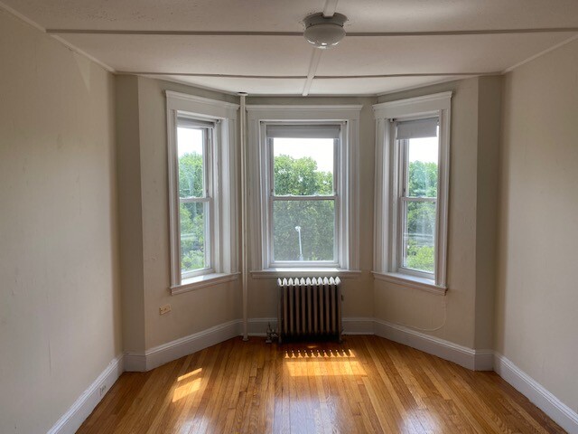 1 split bed, 1 bath apartment for rent at 1175 Boylston St Unit 31, Fenway — photo 17 of 23