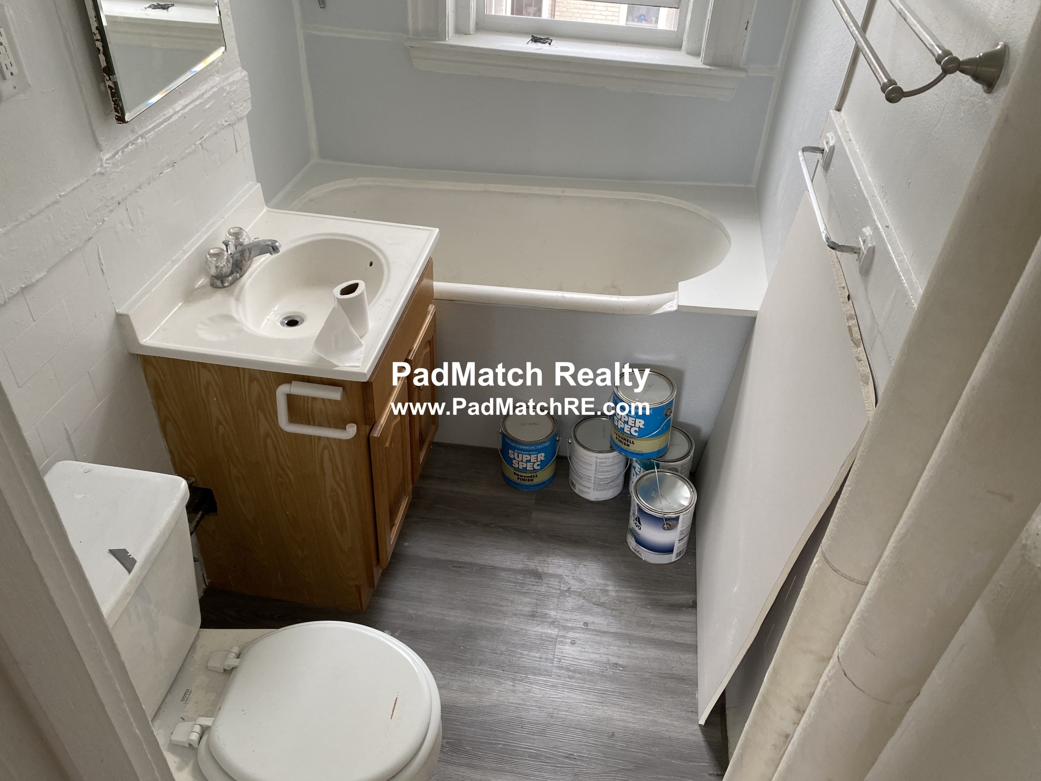1 split bed, 1 bath apartment for rent at 1175 Boylston St Unit 31, Fenway — photo 5 of 23