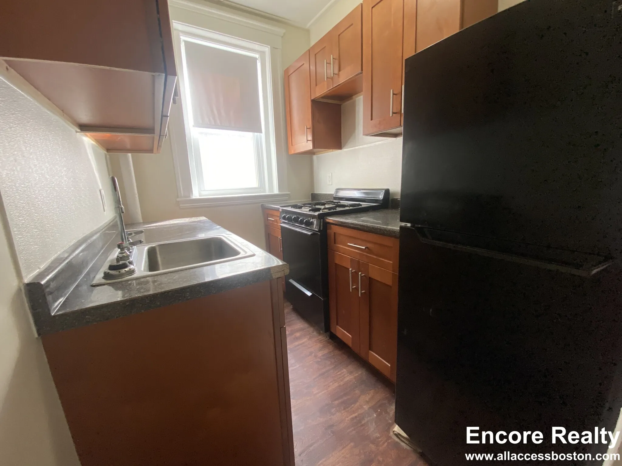 1 bed, 1 bath apartment for rent at 1175 Boylston St Unit 33, Fenway — photo 2 of 13