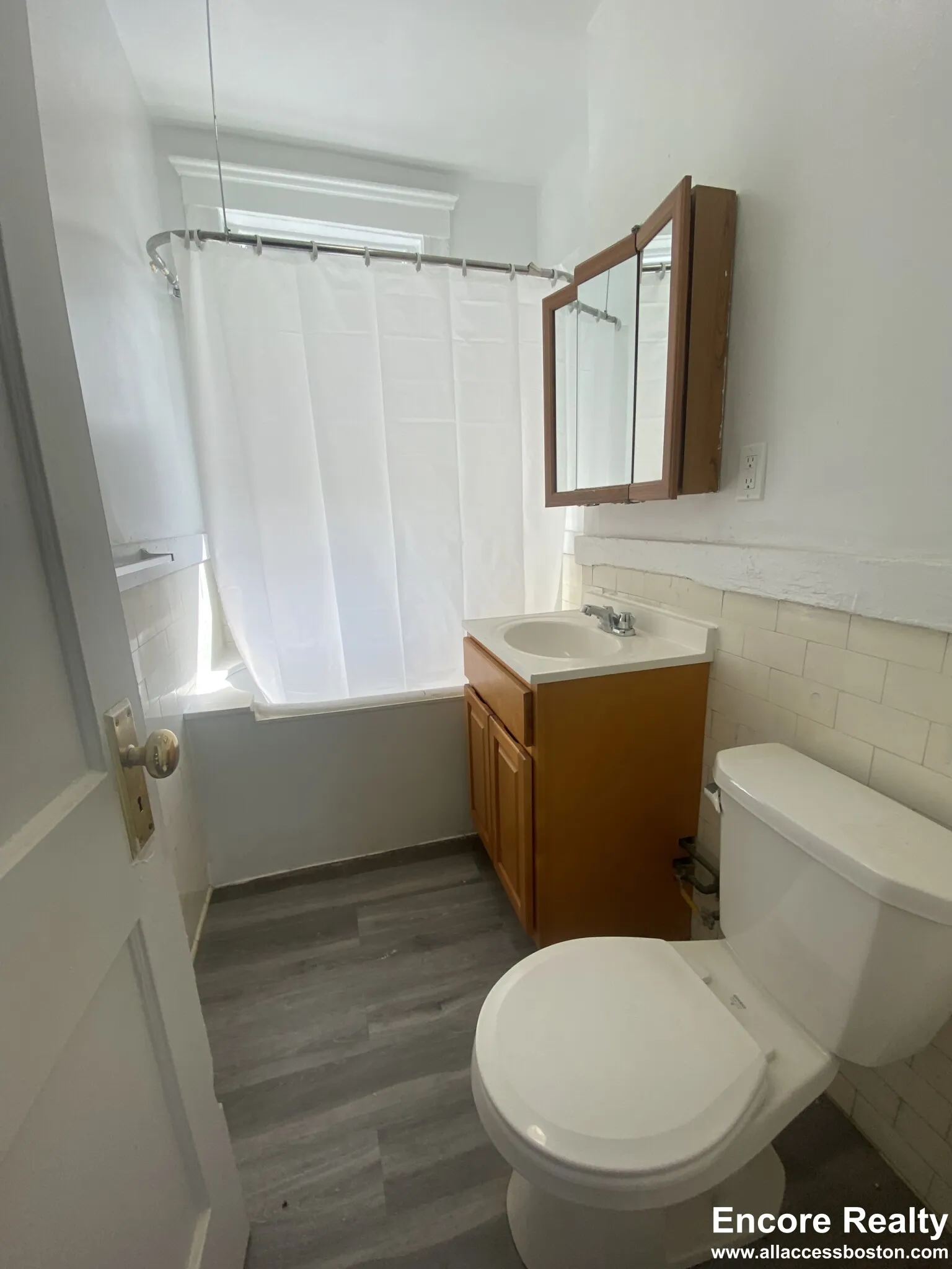 1 bed, 1 bath apartment for rent at 1175 Boylston St Unit 33, Fenway — photo 4 of 13