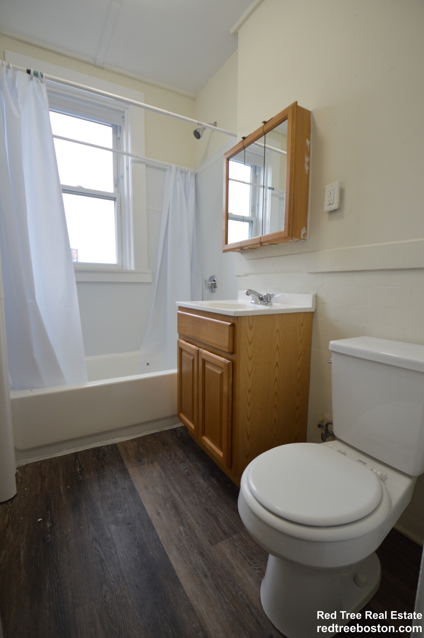 Studio bed, 1 bath apartment for rent at 1175 Boylston St Unit 34, Fenway — photo 2 of 10
