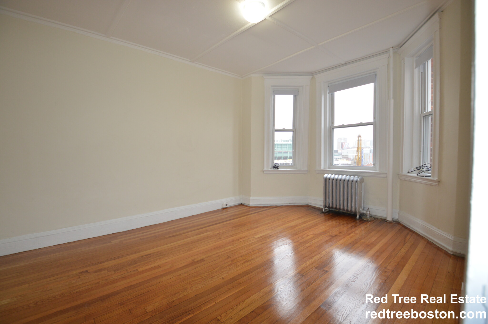 Studio bed, 1 bath apartment for rent at 1175 Boylston St Unit 34, Fenway — photo 1 of 10