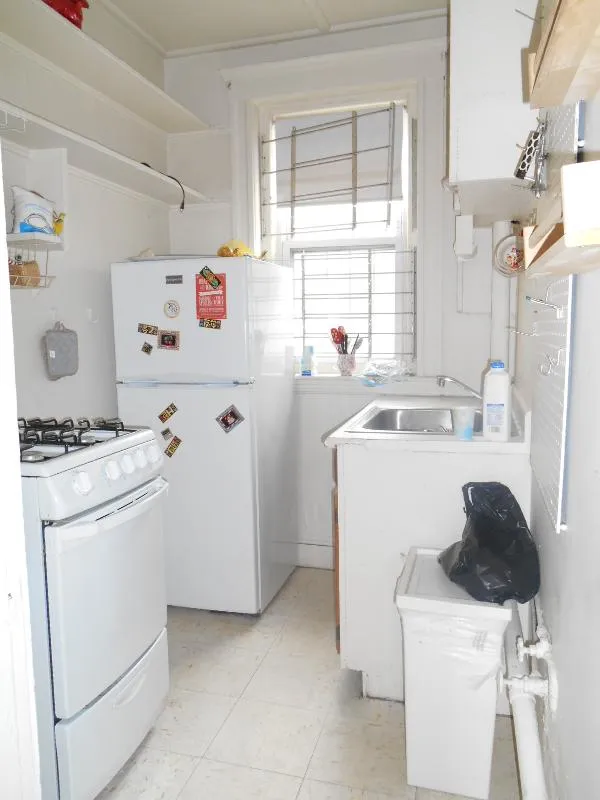 1 split bed, 1 bath apartment for rent at 1175 Boylston St Unit 36, Fenway — photo 2 of 6