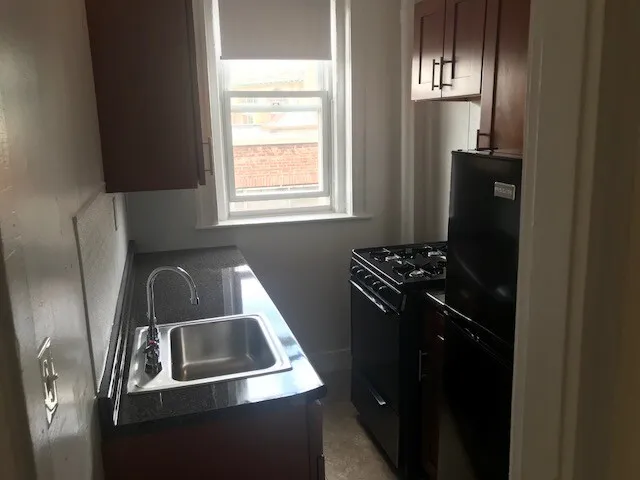 Studio bed, 1 bath apartment for rent at 1175 Boylston St Unit 4, Fenway — photo 2 of 8