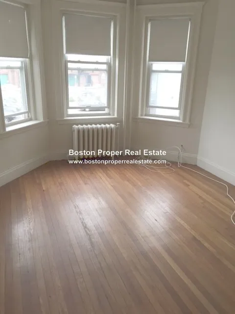 Studio bed, 1 bath apartment for rent at 1175 Boylston St Unit 40, Fenway — photo 1 of 6
