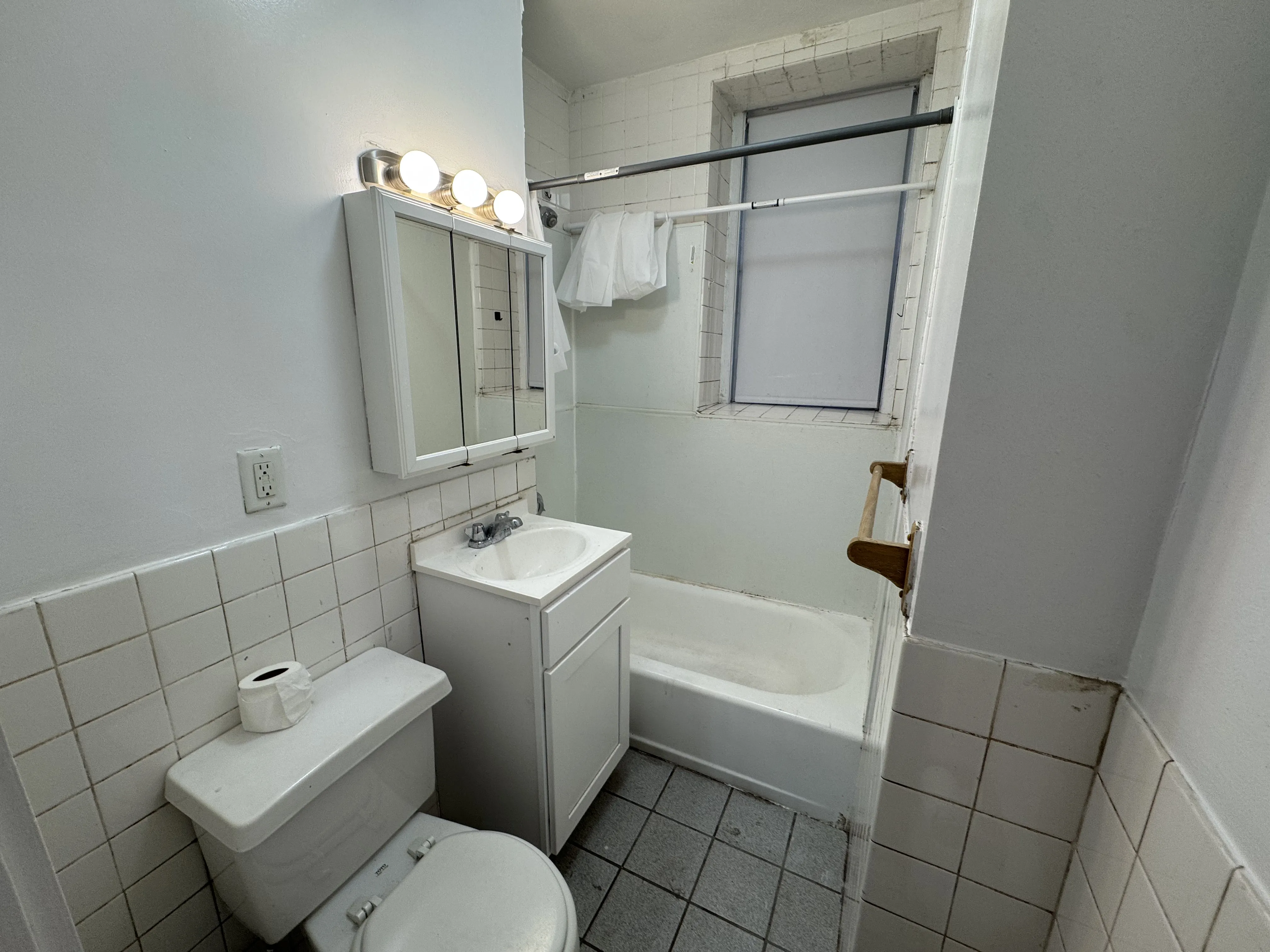 2 bed, 1 bath apartment for rent at 1175 Boylston St Unit 49, Fenway — photo 10 of 16