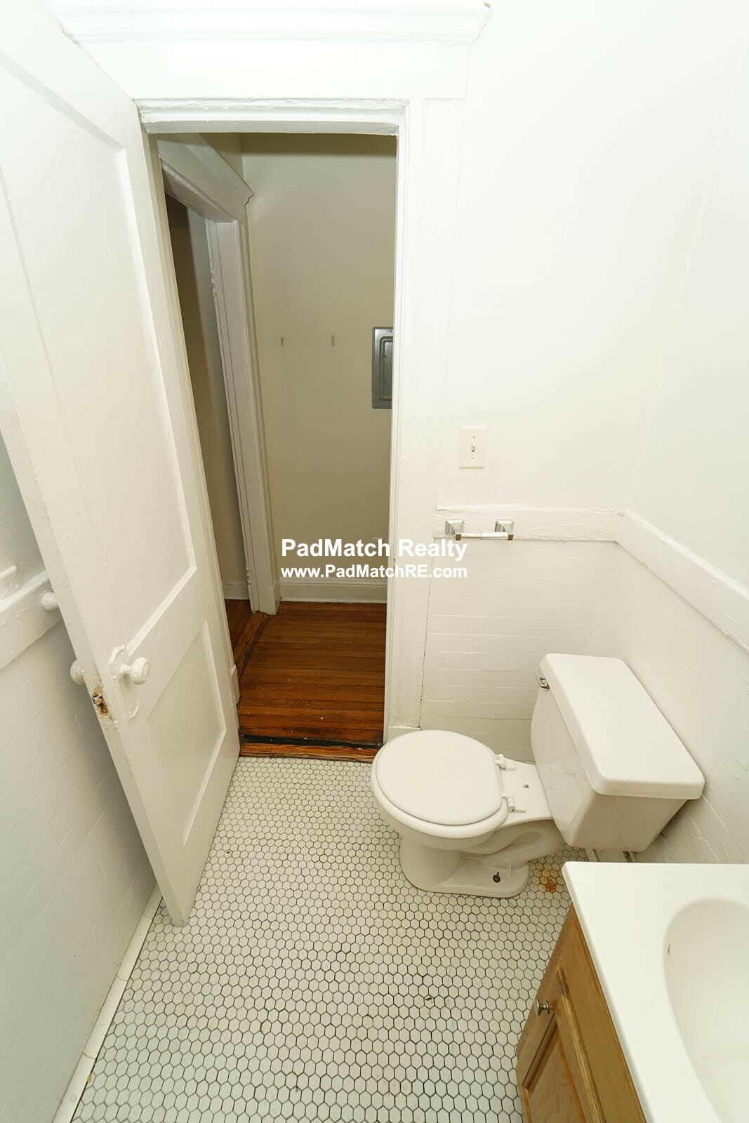 Studio bed, 1 bath apartment for rent at 1175 Boylston St Unit 5, Fenway — photo 8 of 19