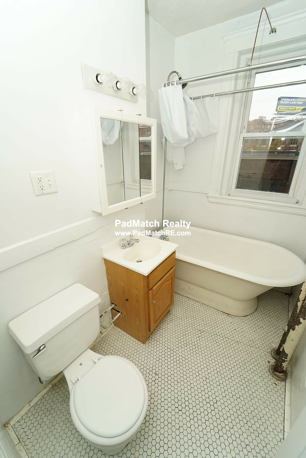 Studio bed, 1 bath apartment for rent at 1175 Boylston St Unit 5, Fenway — photo 9 of 19