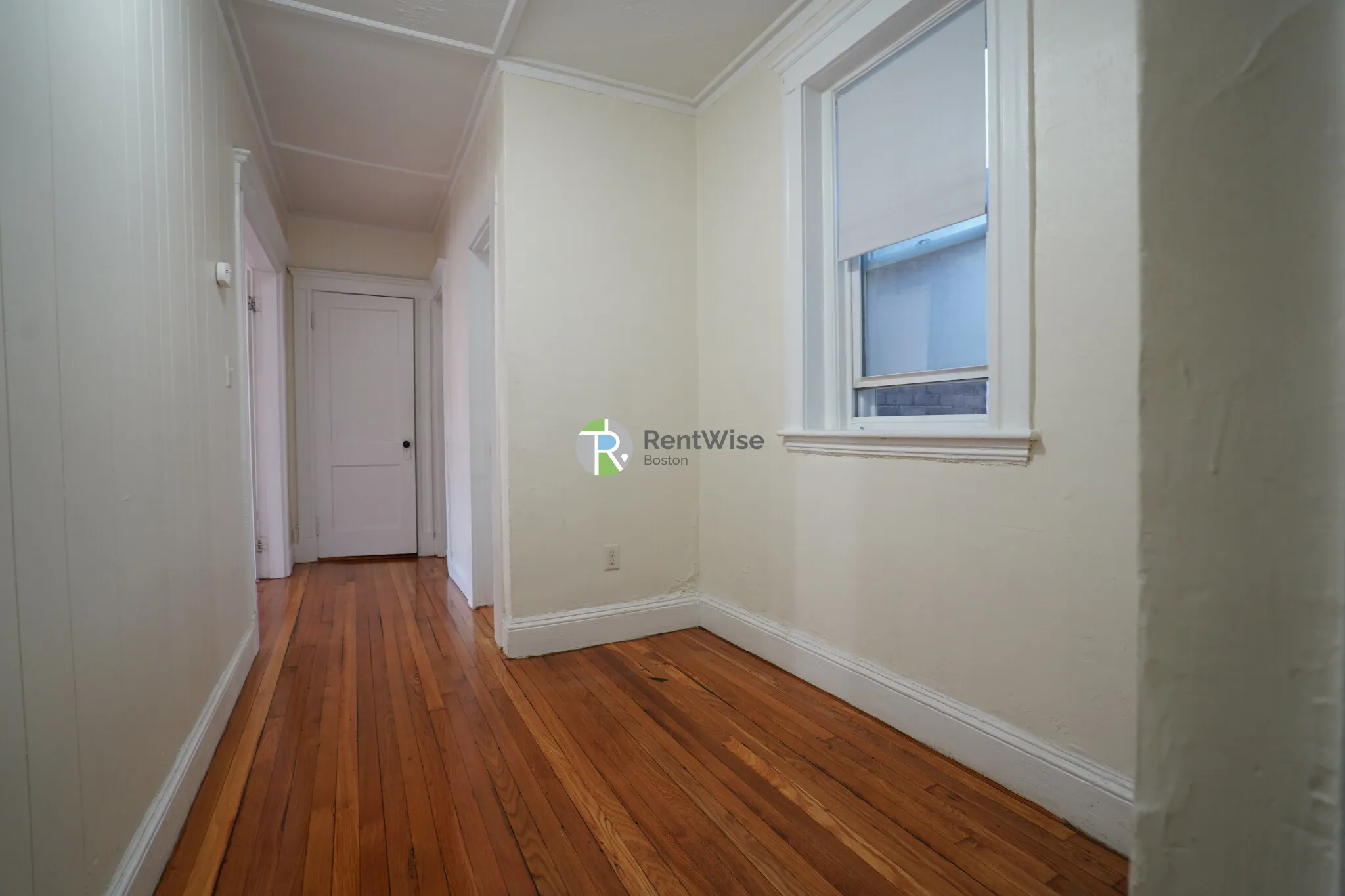 1 split bed, 1 bath apartment for rent at 1175 Boylston St Unit 6, Fenway — photo 2 of 24