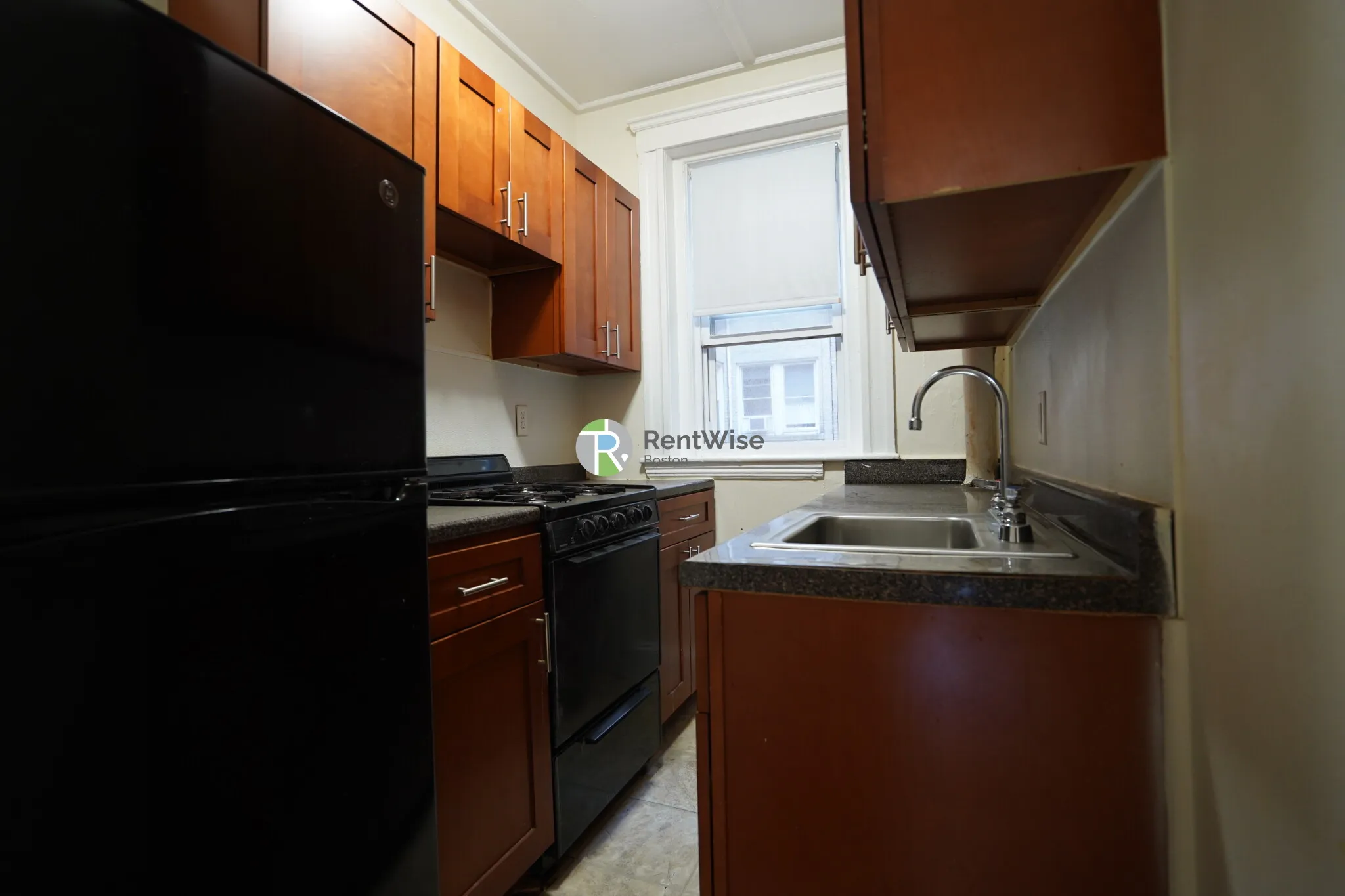 1 split bed, 1 bath apartment for rent at 1175 Boylston St Unit 6, Fenway — photo 5 of 24
