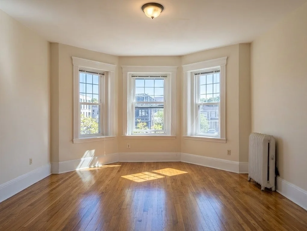 2 bed, 1 bath apartment for rent at 1177 Commonwealth Ave Unit 6, Allston — photo 3 of 8
