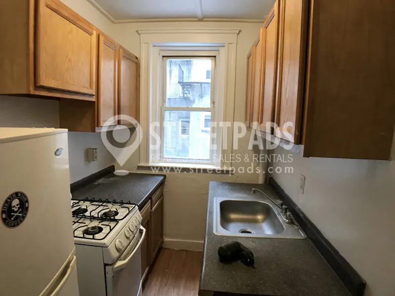 2 bed, 1 bath apartment for rent at 1179 Boylston St Unit 1, Fenway — photo 10 of 30