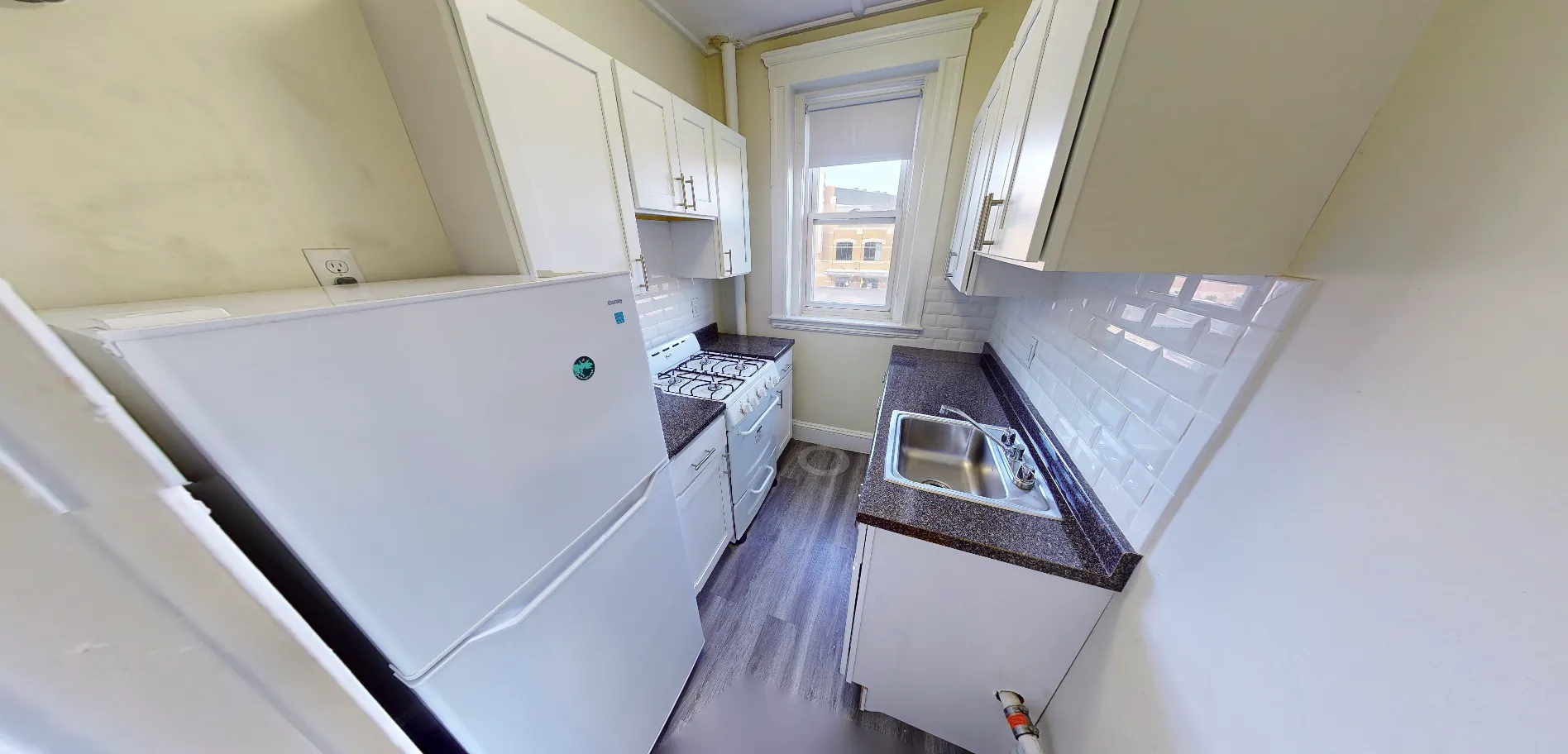 Studio bed, 1 bath apartment for rent at 1179 Boylston St Unit 1179-25, Fenway — photo 3 of 6