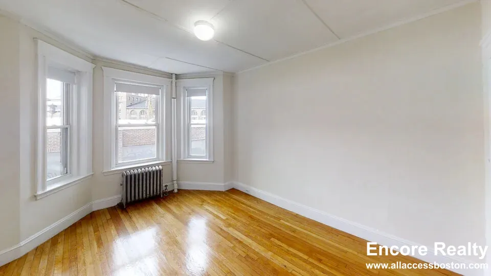 1 bed, 1 bath apartment for rent at 1179 Boylston St Unit 1179-3, Fenway — photo 1 of 15
