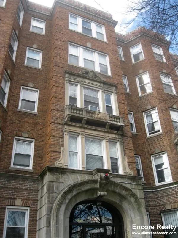 1 bed, 1 bath apartment for rent at 1179 Boylston St Unit 1179-3, Fenway — photo 13 of 15