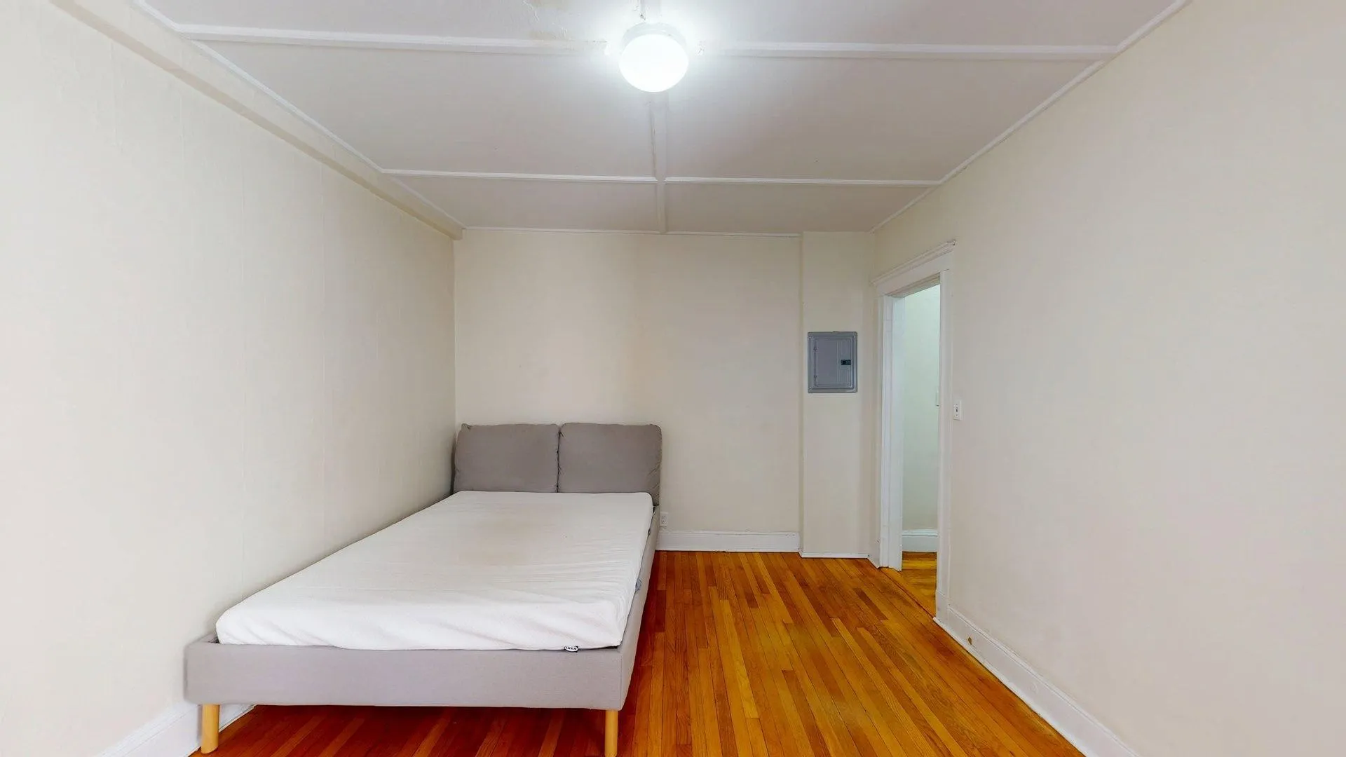 Studio bed, 1 bath apartment for rent at 1179 Boylston St Unit 170, Fenway — photo 5 of 14