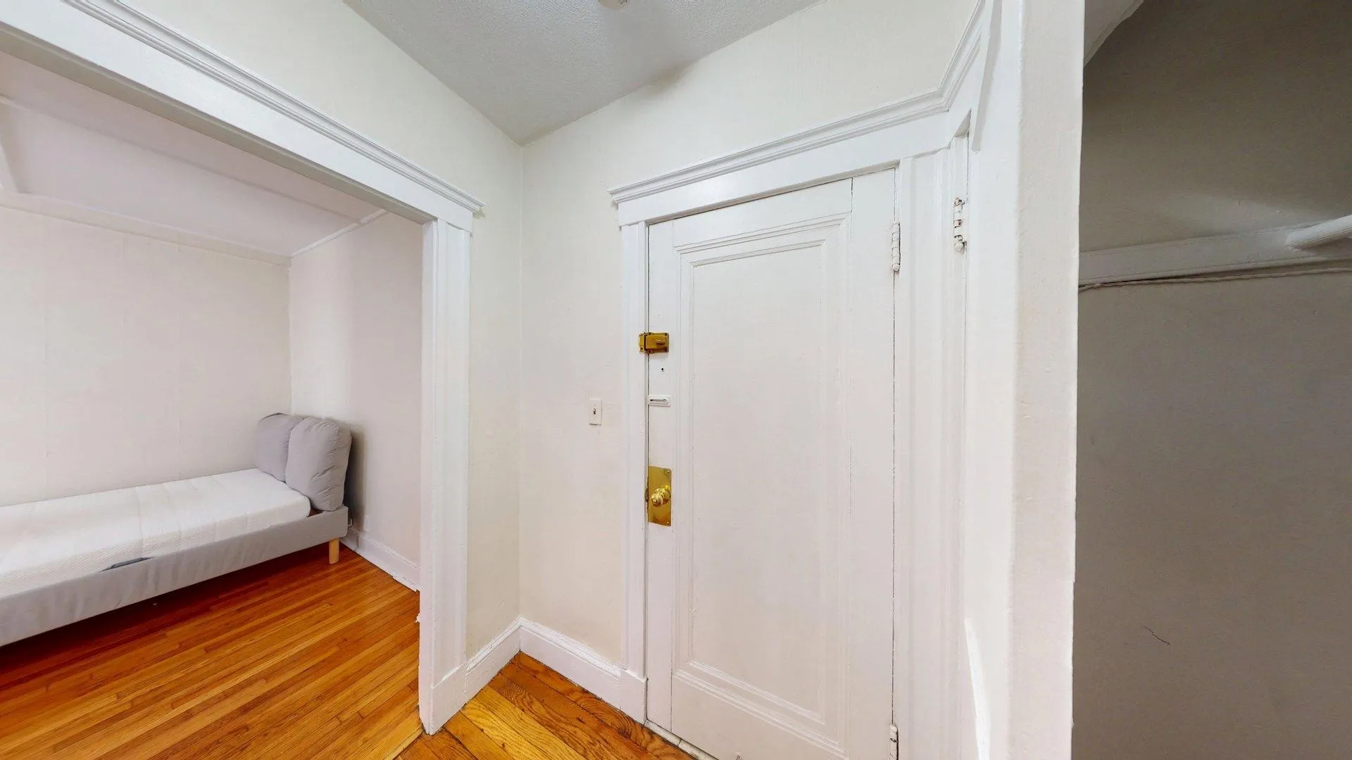 Studio bed, 1 bath apartment for rent at 1179 Boylston St Unit 170, Fenway — photo 9 of 14