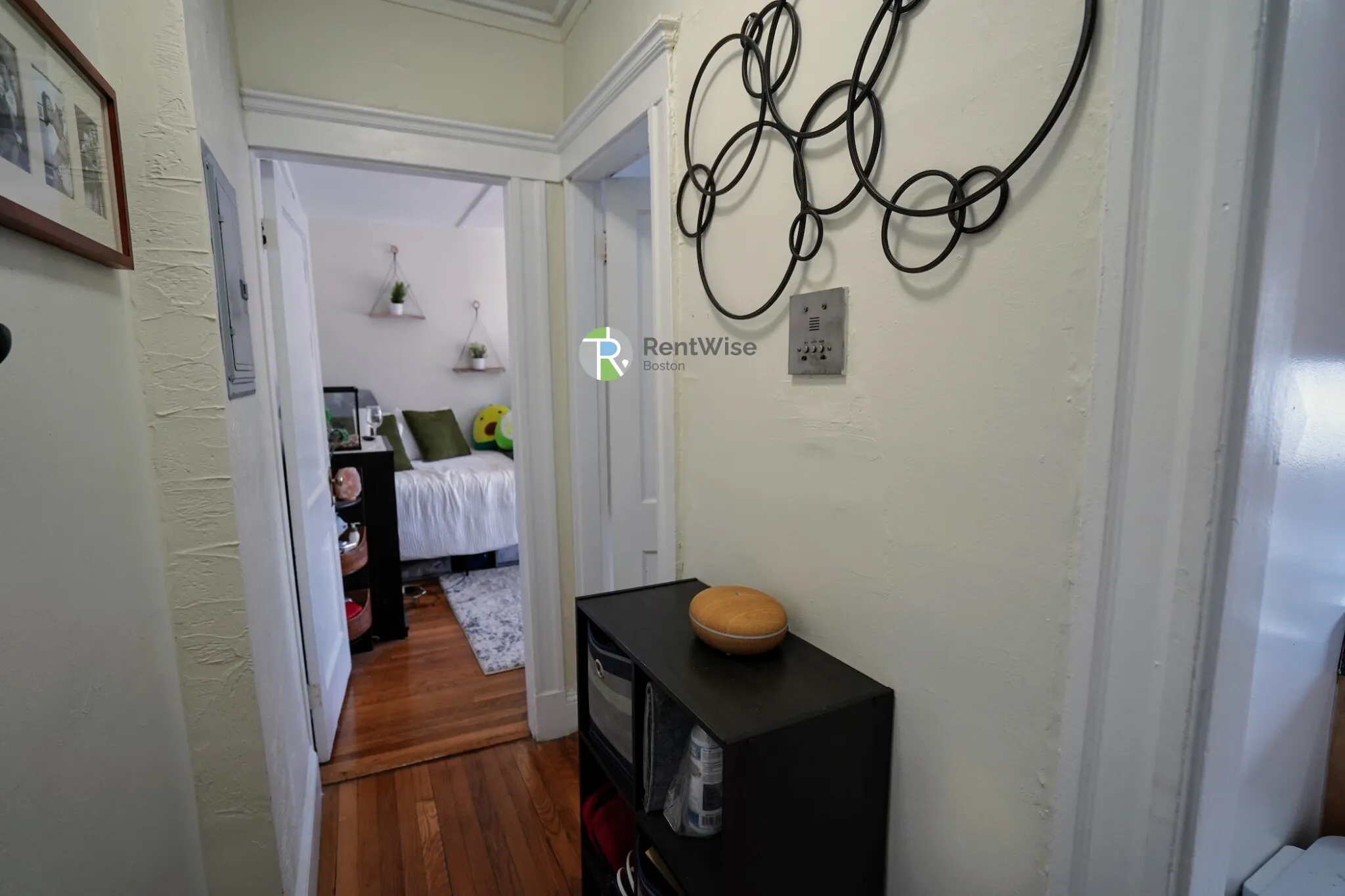 Studio bed, 1 bath apartment for rent at 1179 Boylston St Unit 19, Fenway — photo 5 of 12