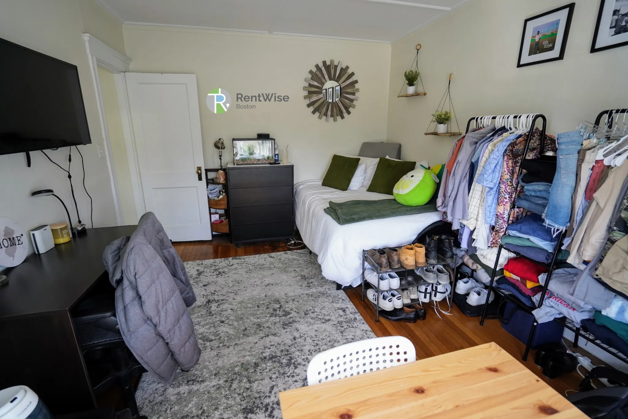 Studio bed, 1 bath apartment for rent at 1179 Boylston St Unit 19, Fenway — photo 3 of 12