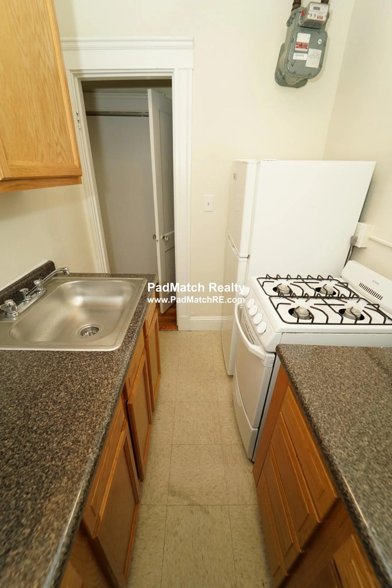 1 split bed, 1 bath apartment for rent at 1179 Boylston St Unit 21, Fenway — photo 8 of 12