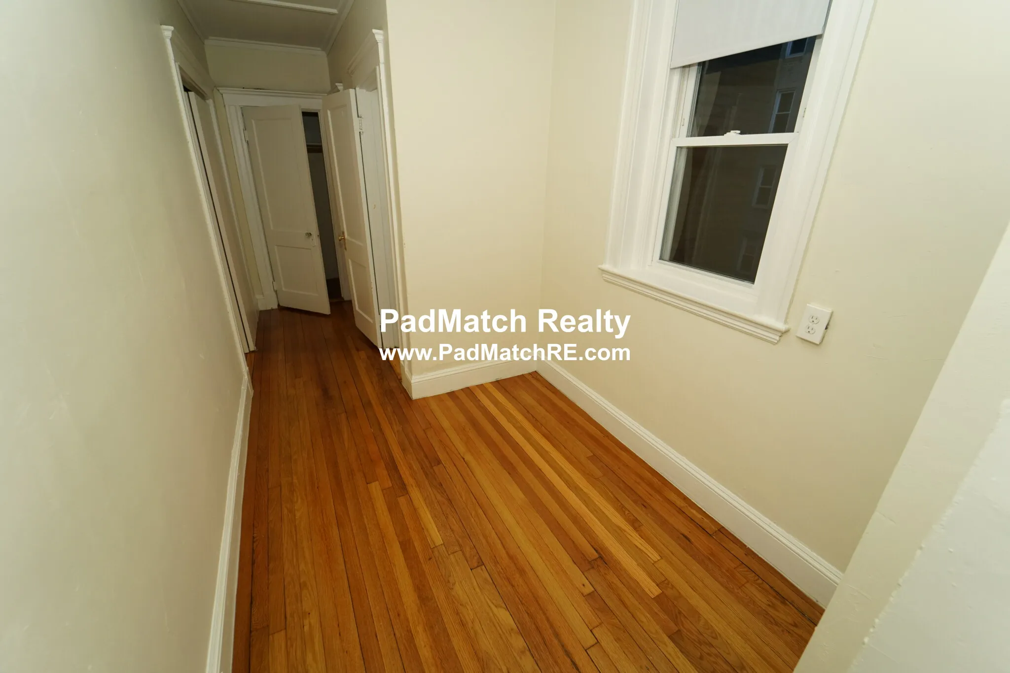 1 split bed, 1 bath apartment for rent at 1179 Boylston St Unit 21, Fenway — photo 3 of 12