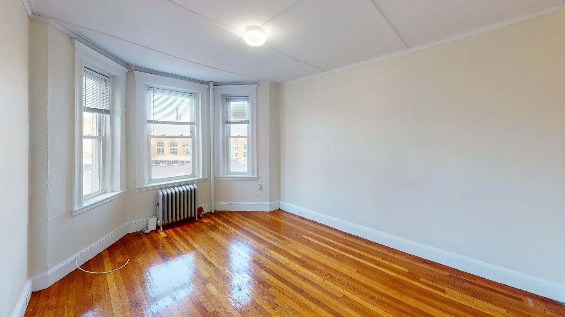 Studio bed, 1 bath apartment for rent at 1179 Boylston St Unit 25, Fenway — photo 3 of 10