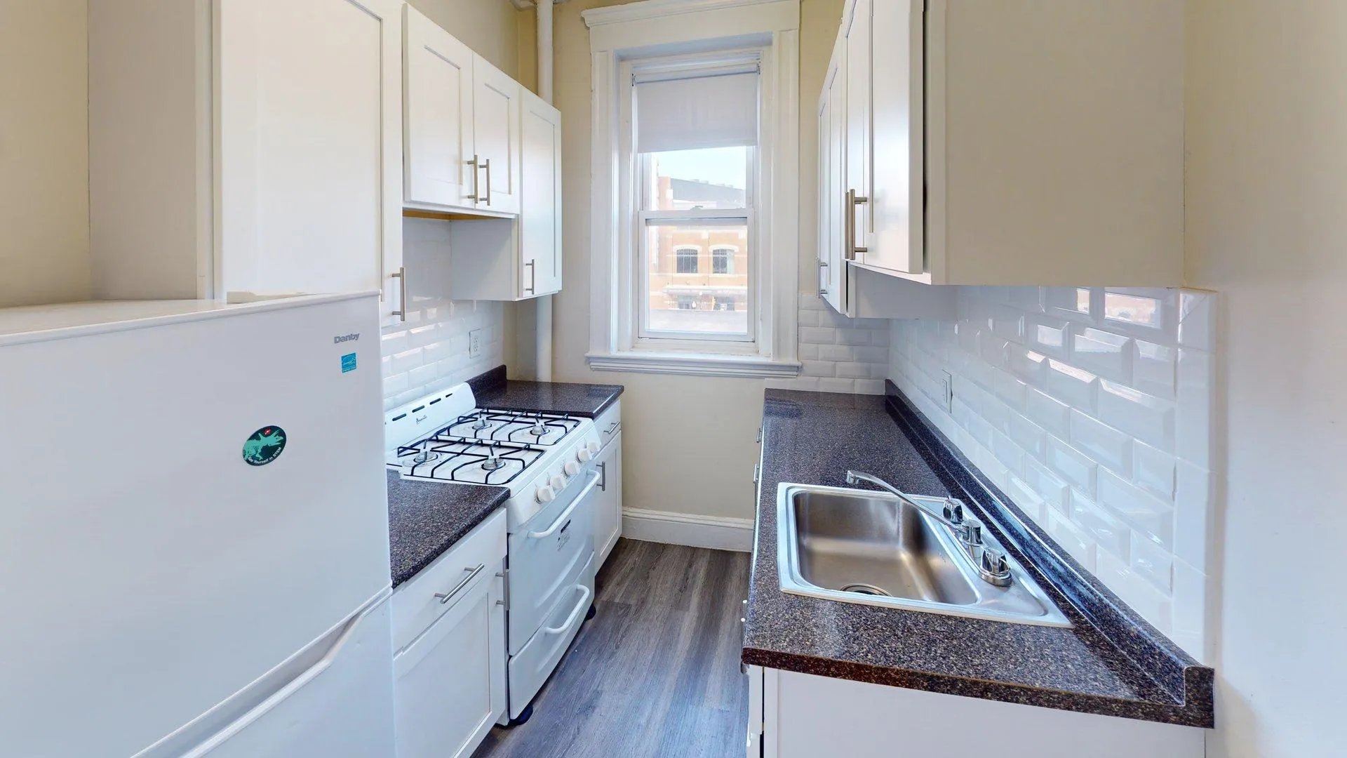 Studio bed, 1 bath apartment for rent at 1179 Boylston St Unit 25, Fenway — photo 1 of 10
