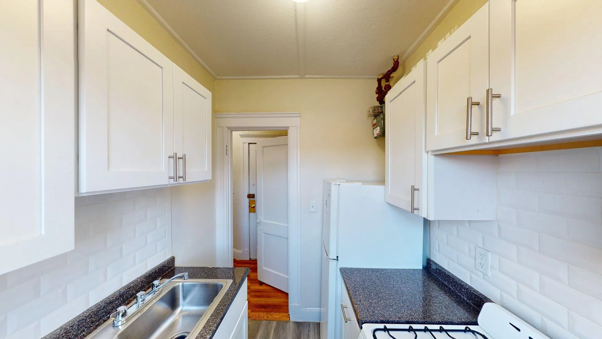 Studio bed, 1 bath apartment for rent at 1179 Boylston St Unit 25, Fenway — photo 2 of 10