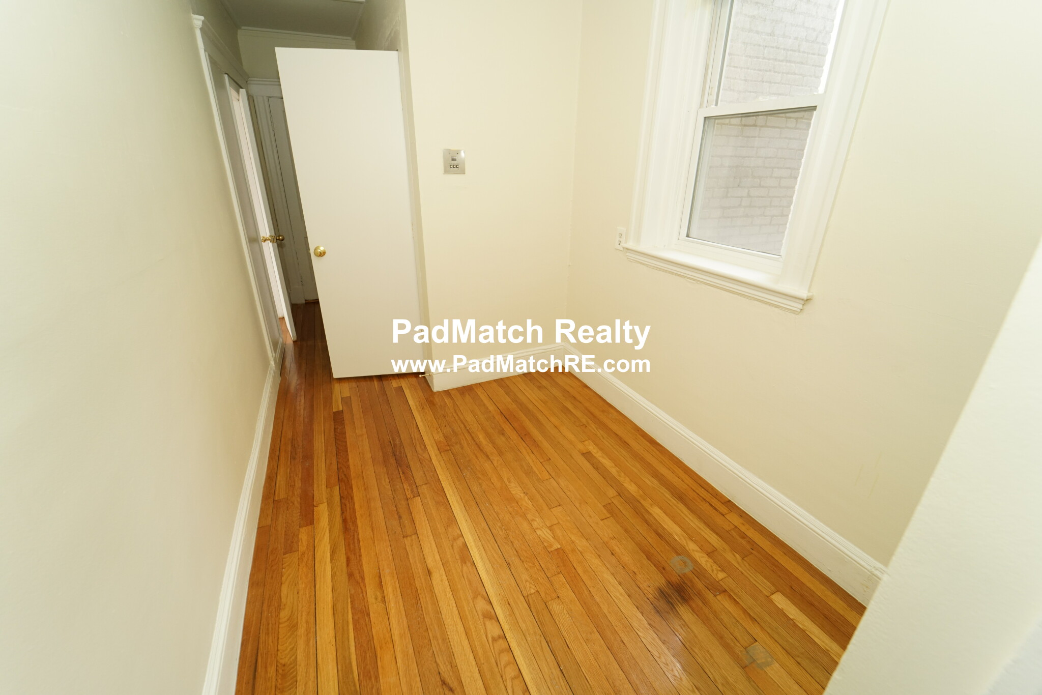 1 split bed, 1 bath apartment for rent at 1179 Boylston St Unit 26, Fenway — photo 5 of 13