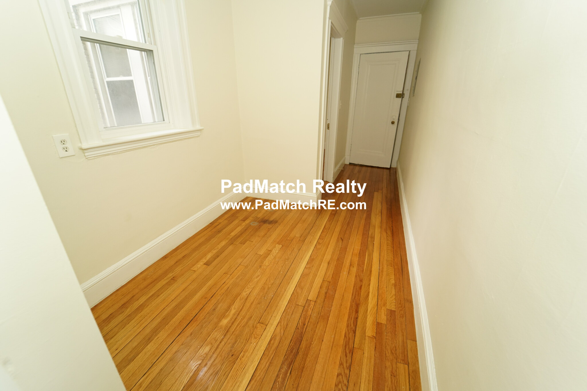 1 split bed, 1 bath apartment for rent at 1179 Boylston St Unit 26, Fenway — photo 10 of 13
