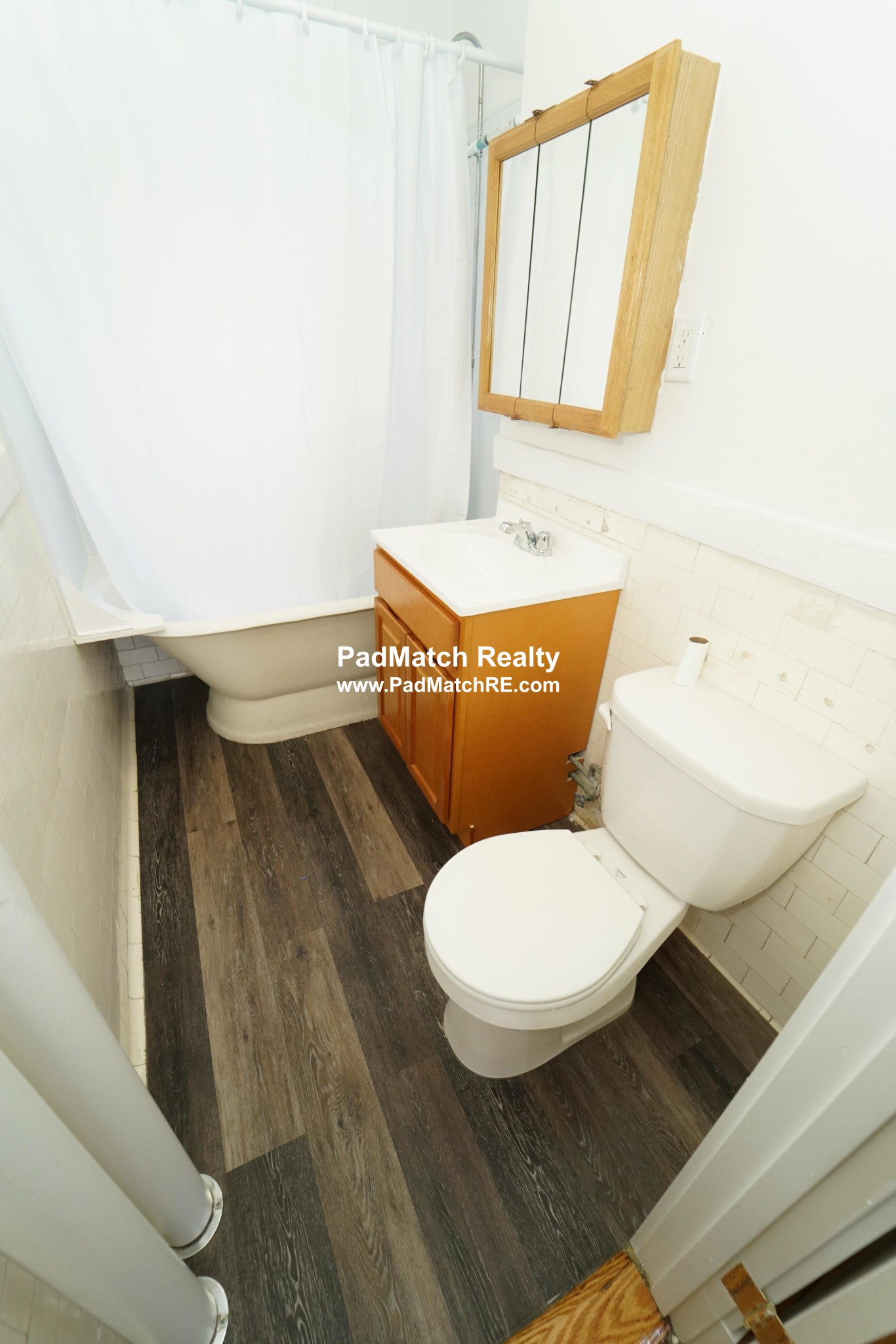 1 split bed, 1 bath apartment for rent at 1179 Boylston St Unit 28, Fenway — photo 7 of 14