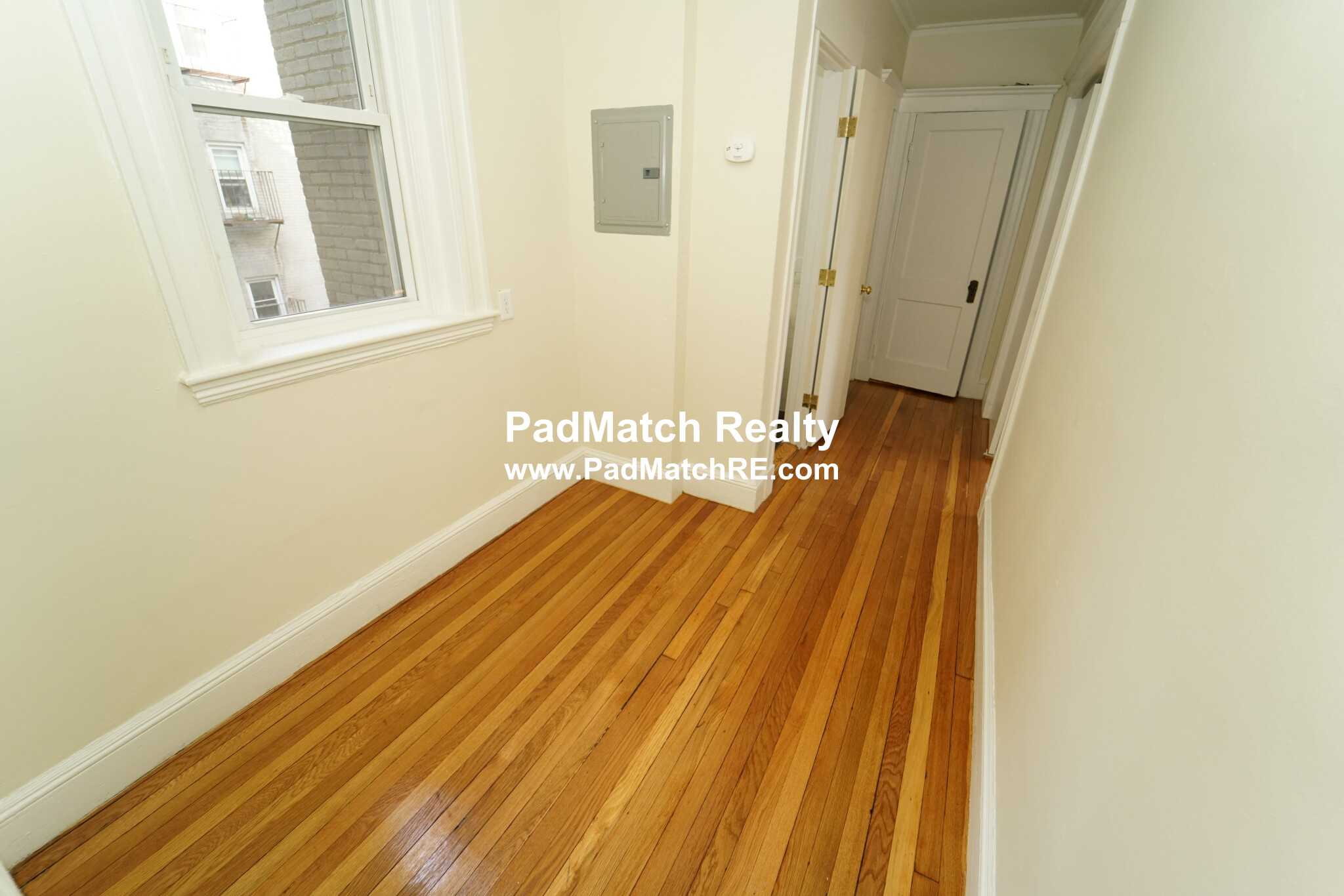 1 split bed, 1 bath apartment for rent at 1179 Boylston St Unit 28, Fenway — photo 6 of 14