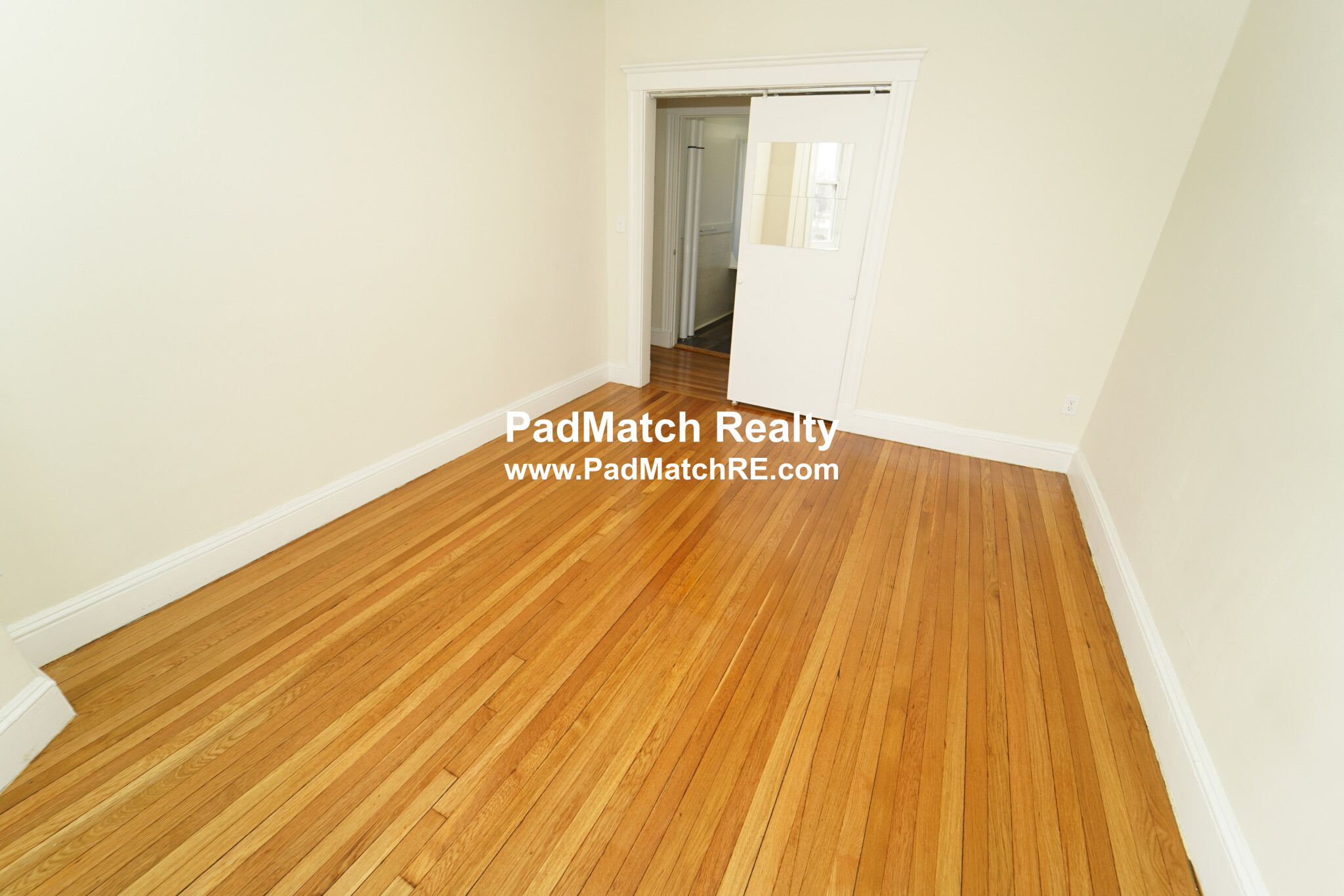 1 split bed, 1 bath apartment for rent at 1179 Boylston St Unit 28, Fenway — photo 8 of 14