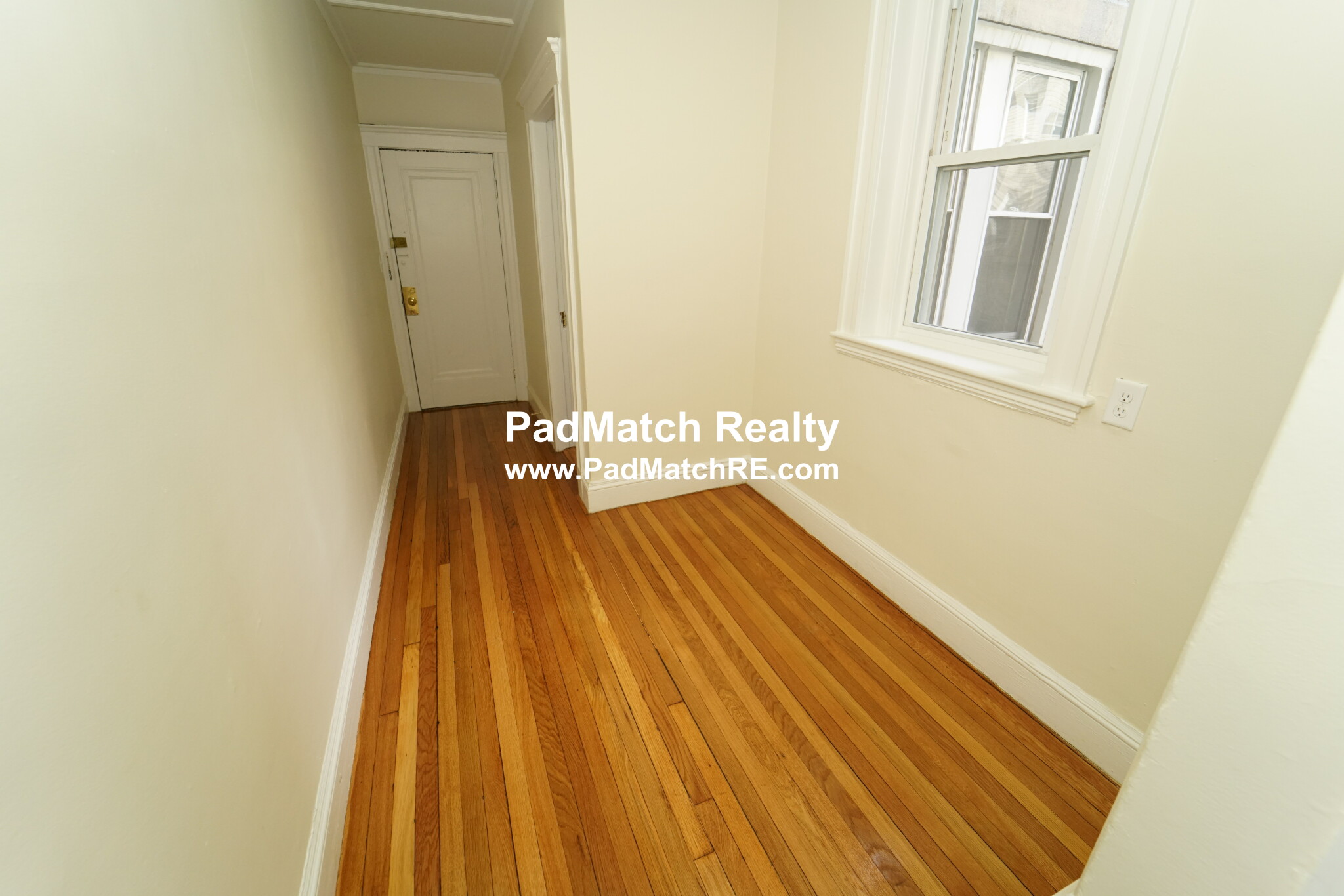 1 split bed, 1 bath apartment for rent at 1179 Boylston St Unit 28, Fenway — photo 11 of 14