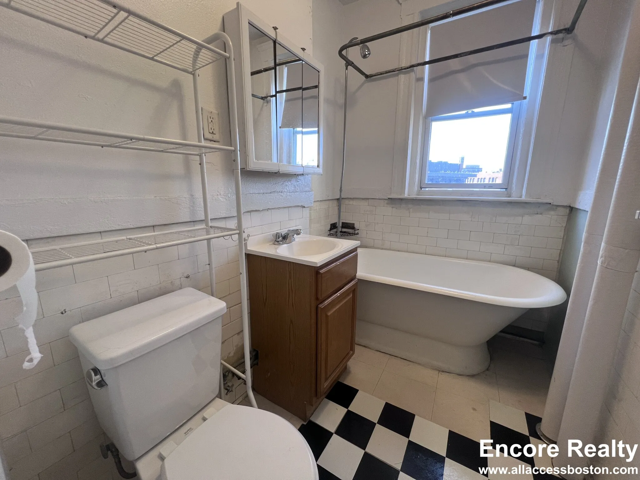 Studio bed, 1 bath apartment for rent at 1179 Boylston St Unit 36, Fenway — photo 4 of 5