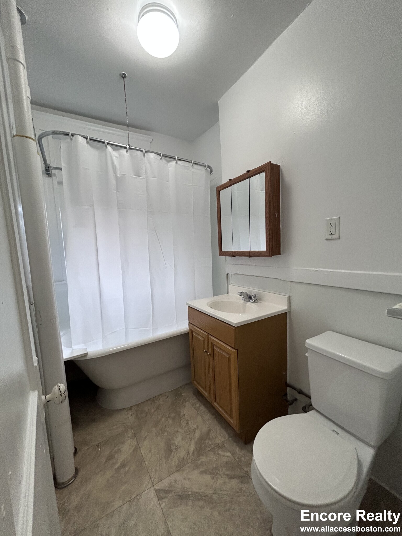 Studio bed, 1 bath apartment for rent at 1179 Boylston St Unit 4, Fenway — photo 7 of 8