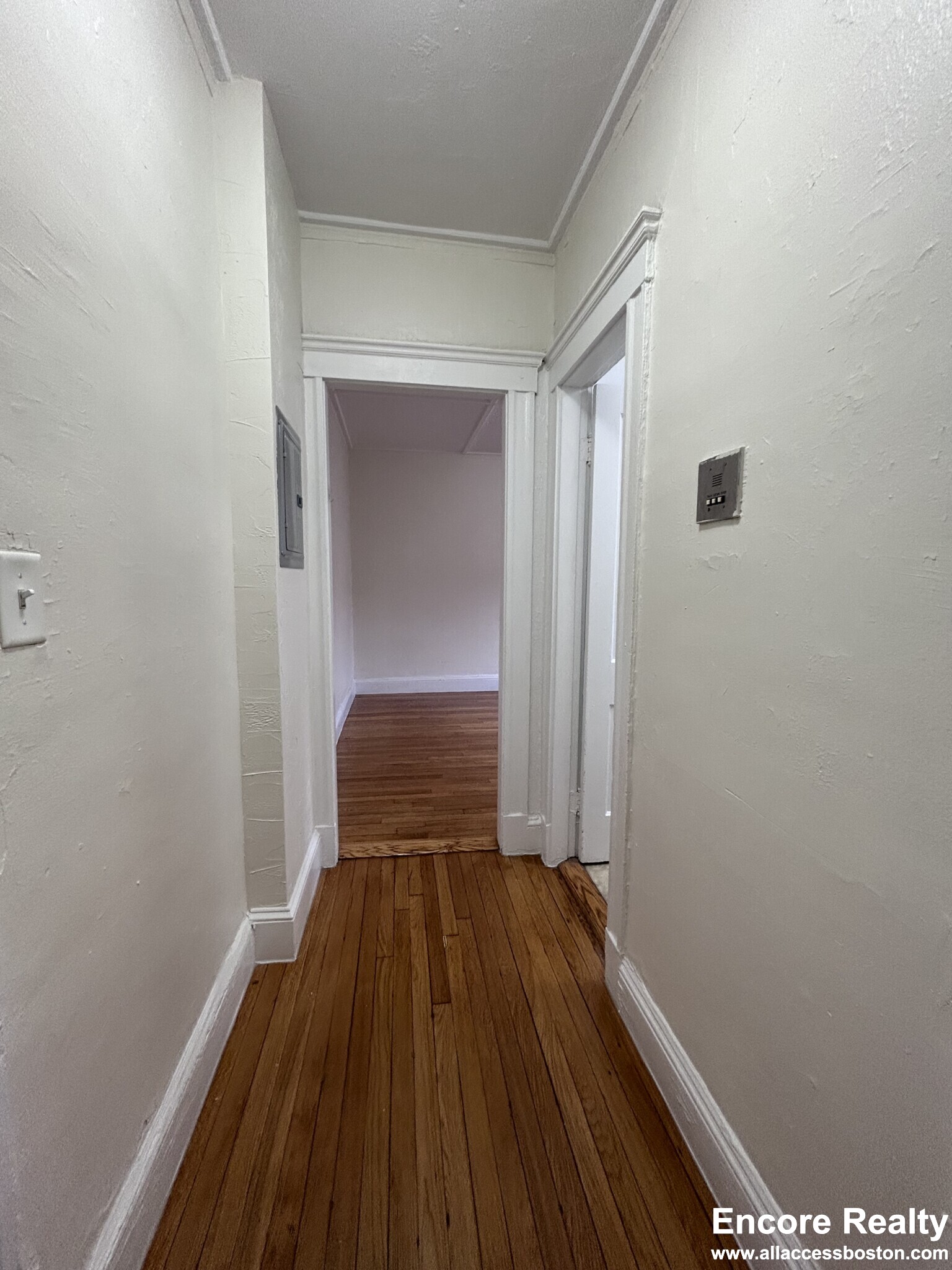 Studio bed, 1 bath apartment for rent at 1179 Boylston St Unit 4, Fenway — photo 6 of 8