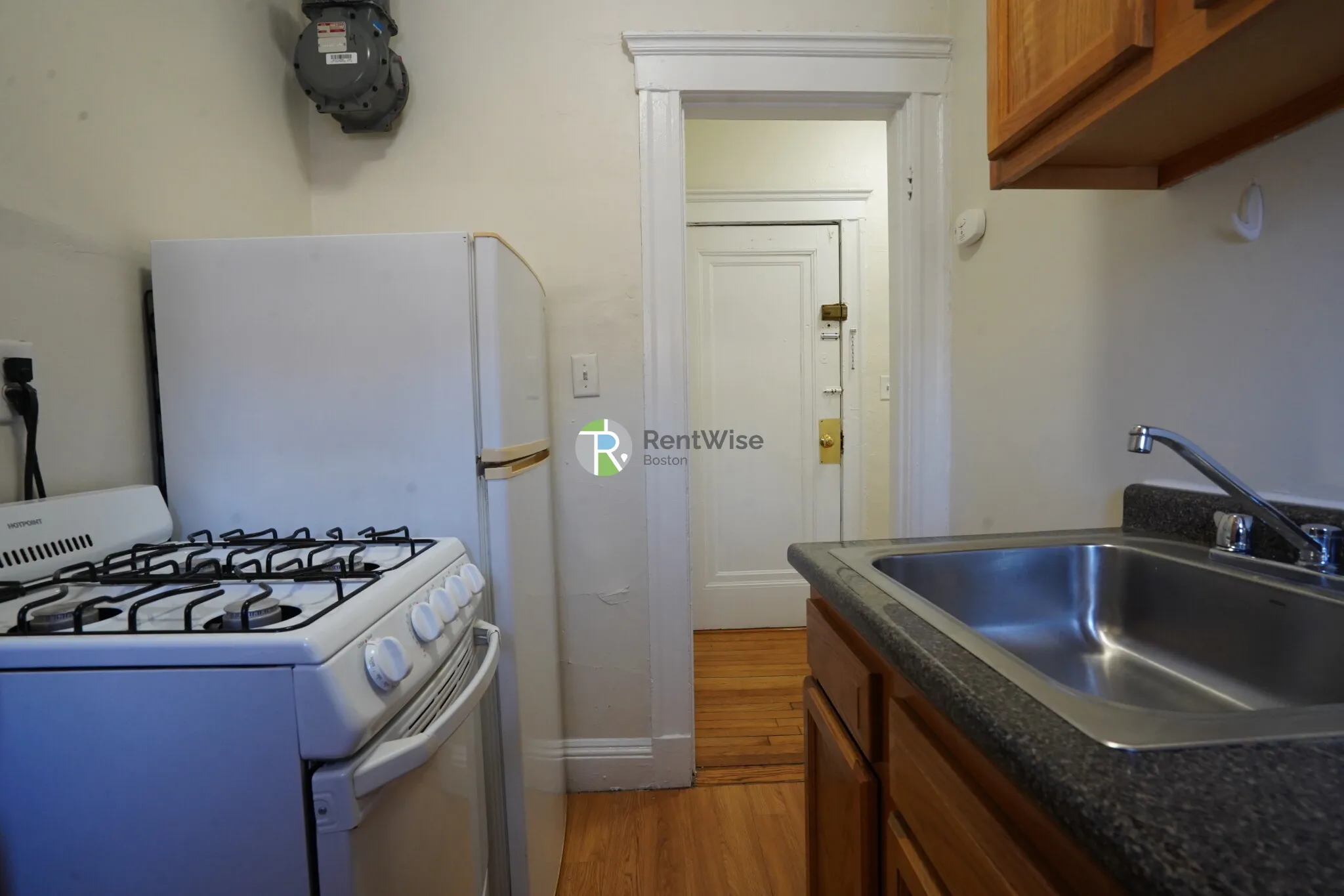 Studio bed, 1 bath apartment for rent at 1179 Boylston St Unit 4, Fenway — photo 7 of 11