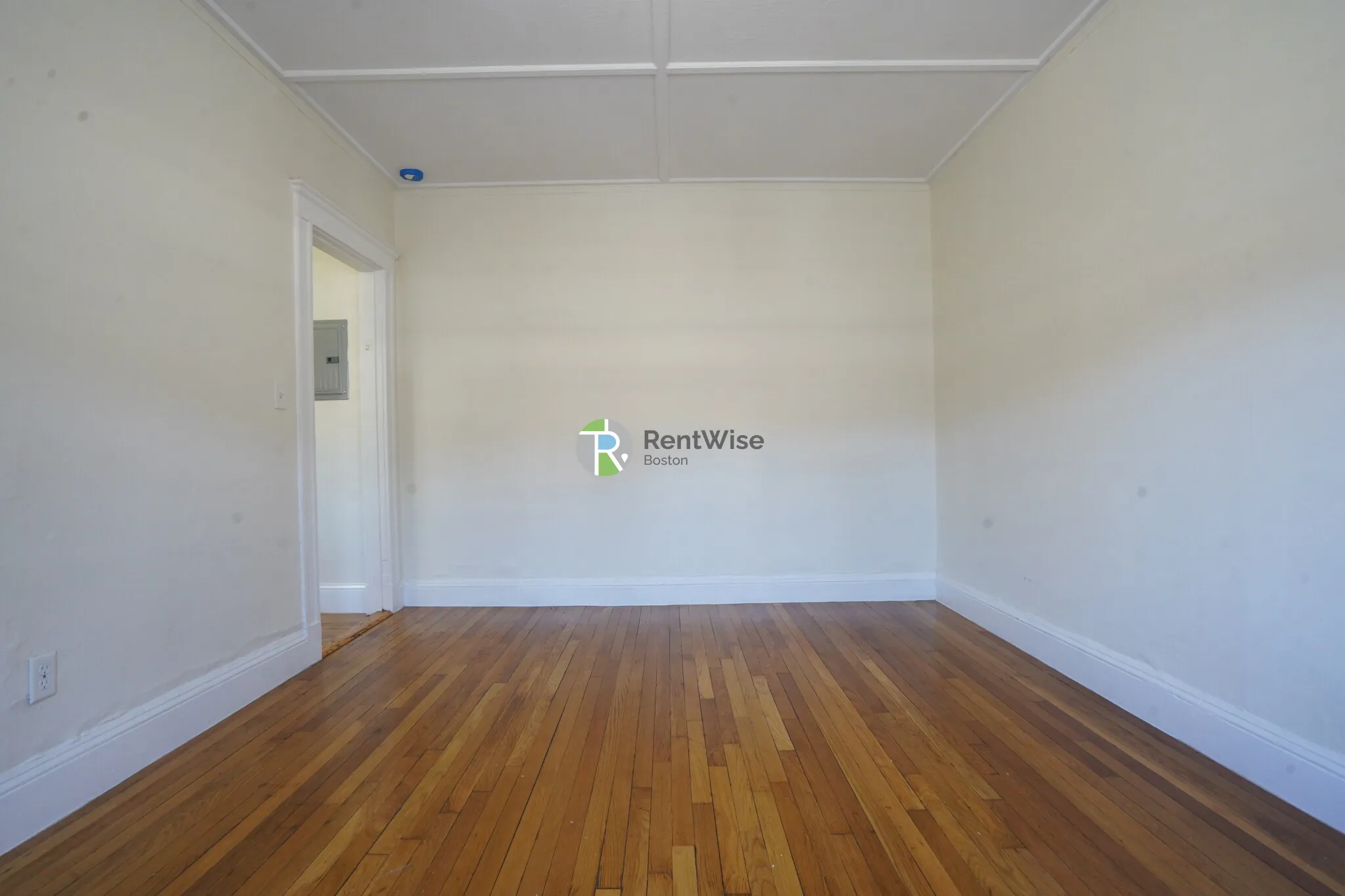 Studio bed, 1 bath apartment for rent at 1179 Boylston St Unit 4, Fenway — photo 3 of 11