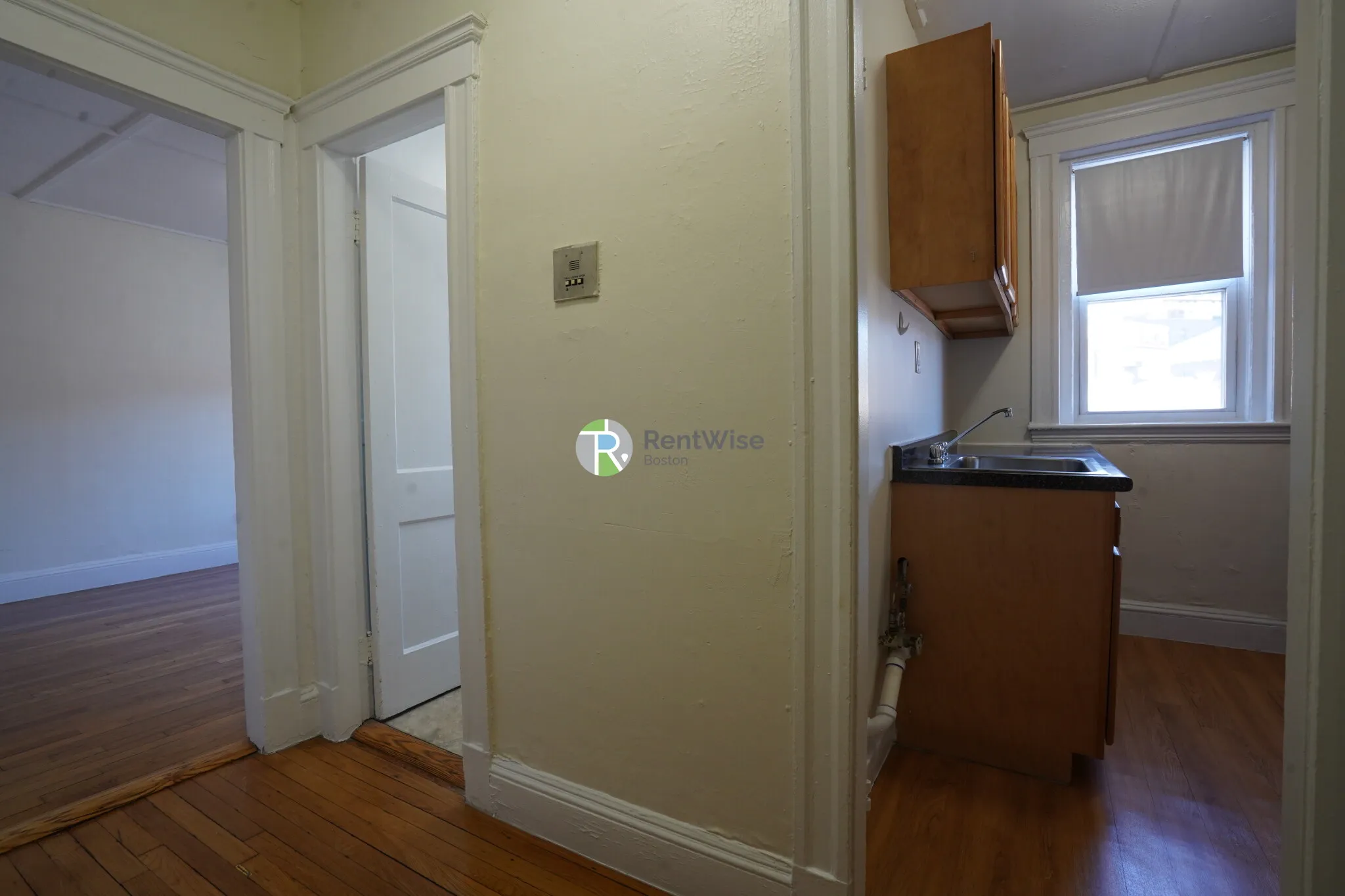 Studio bed, 1 bath apartment for rent at 1179 Boylston St Unit 4, Fenway — photo 9 of 11