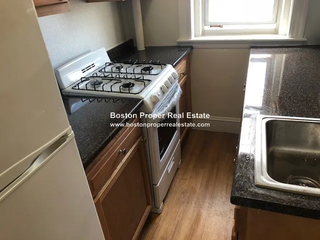 Studio bed, 1 bath apartment for rent at 1179 Boylston St Unit 42, Fenway — photo 6 of 9