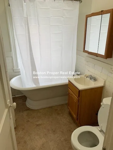 Studio bed, 1 bath apartment for rent at 1179 Boylston St Unit 49a, Fenway — photo 5 of 7