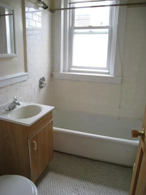 2 split bed, 1 bath apartment for rent at 1179 Boylston St Unit 50, Fenway — photo 3 of 8