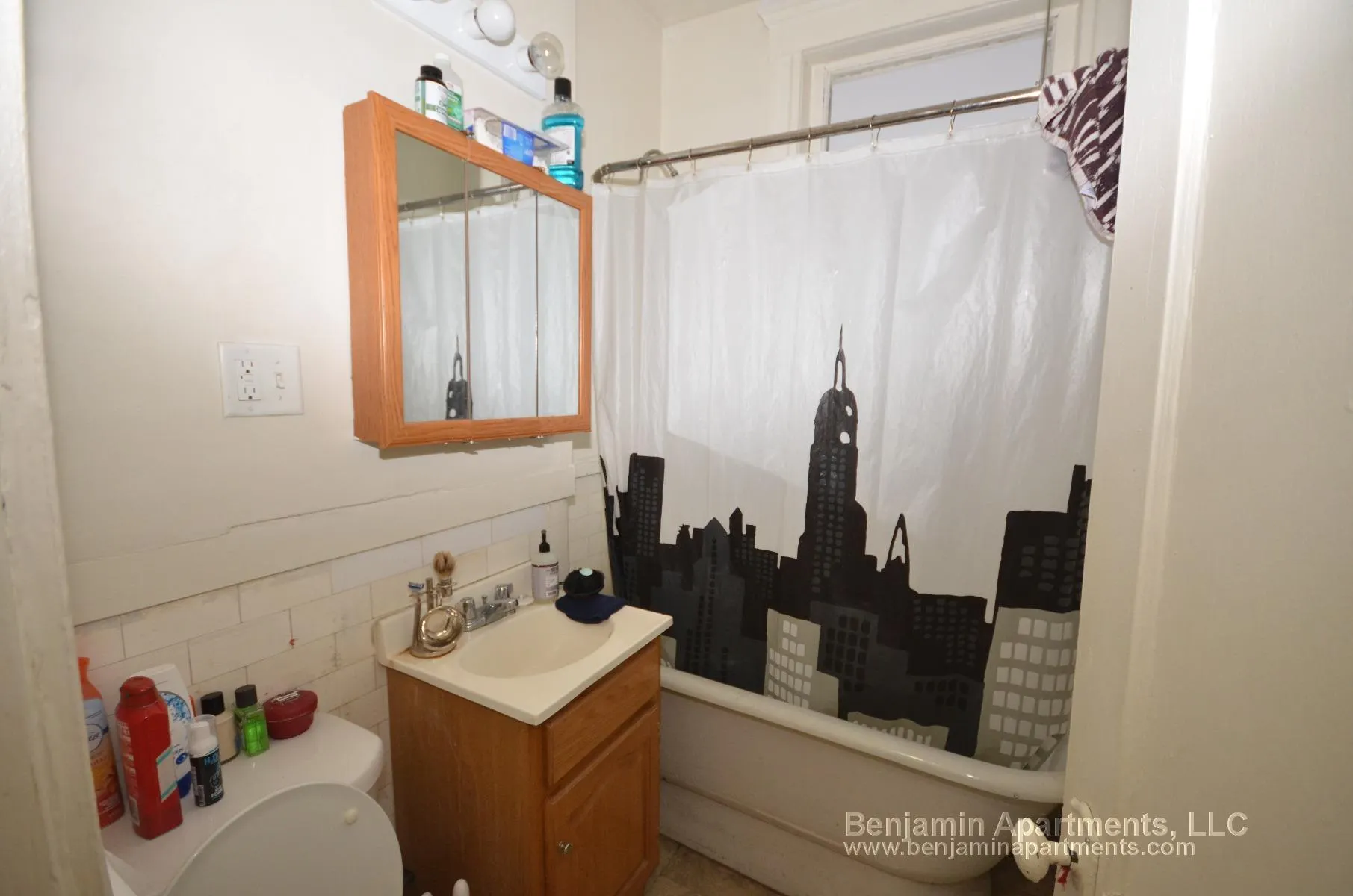 Studio bed, 1 bath apartment for rent at 1179 Boylston St Unit 7, Fenway — photo 3 of 5