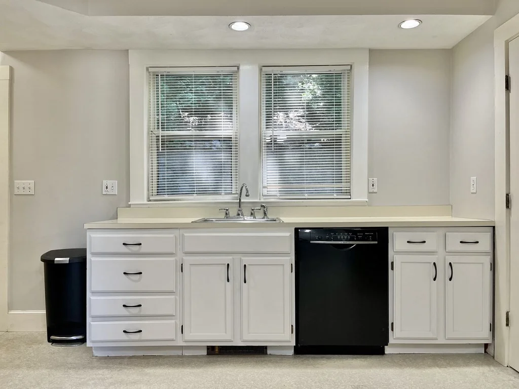 2 bed, 1 bath apartment for rent at 118-120 Paul Revere Rd Unit 120, Arlington Heights — photo 13 of 20