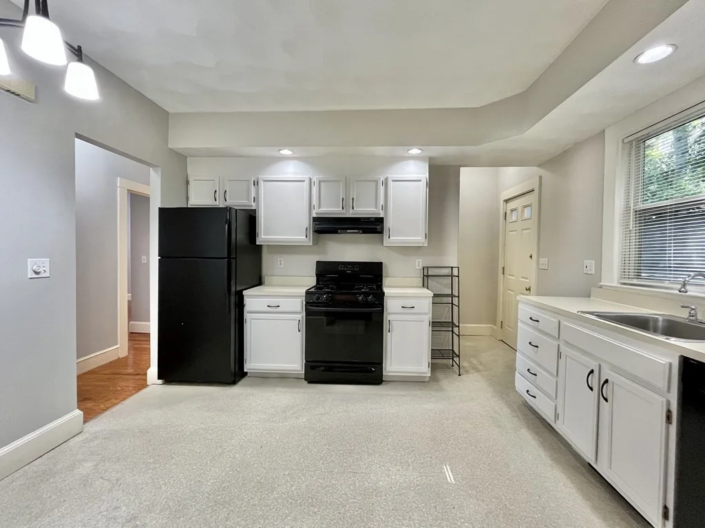 2 bed, 1 bath apartment for rent at 118-120 Paul Revere Rd Unit 120, Arlington Heights — photo 14 of 20