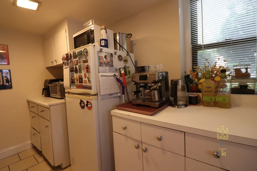 2 bed, 1 bath apartment for rent at 118 Babcock St Unit B1, Coolidge Corner — photo 4 of 10