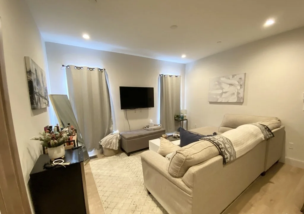 4 bed, 2 bath apartment for rent at 118 Buttonwood Unit 1, Dorchester — photo 4 of 11