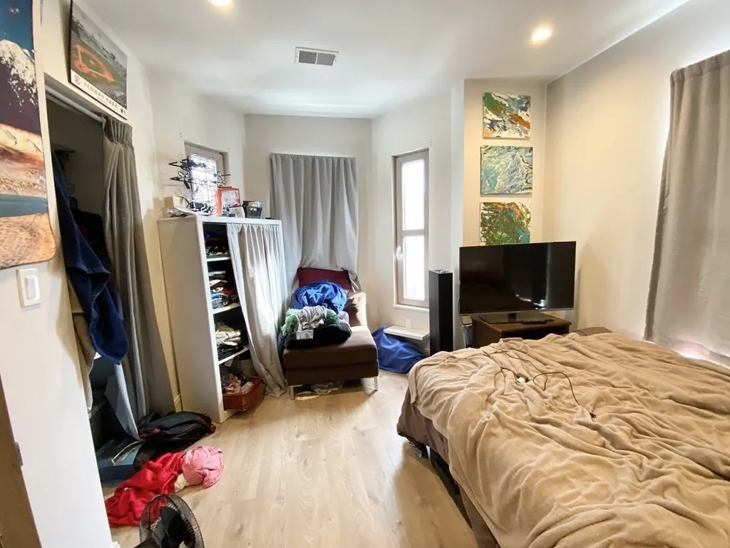 4 bed, 2 bath apartment for rent at 118 Buttonwood Unit 2, Boston — photo 15 of 32