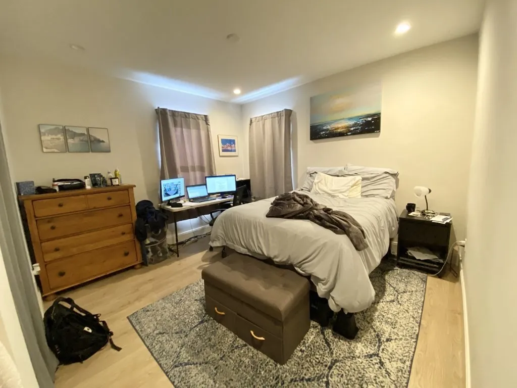 4 bed, 2 bath apartment for rent at 118 Buttonwood Unit 2, Boston — photo 24 of 32